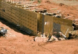 How much does a concrete retaining wall cost?