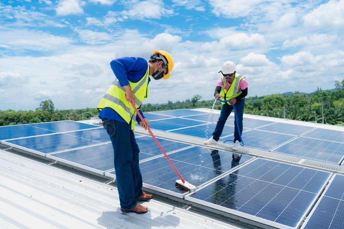 Sparkling Solutions Effective Cleaning for Solar Panels